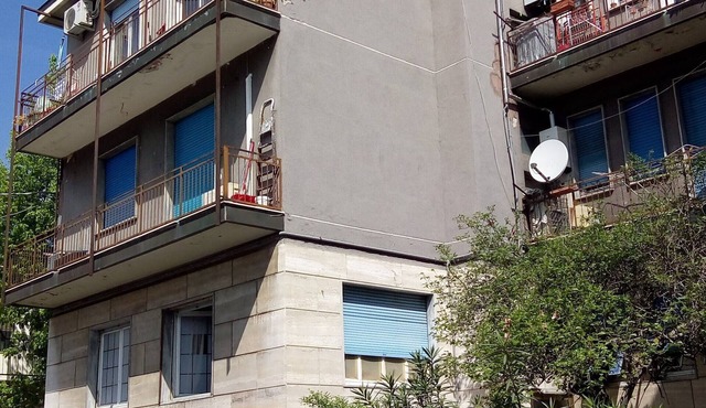 Spacious two-bedroom apartment. 750 meters from Linate Airport.