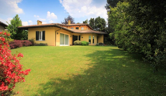 Stately villa near Lake Maggiore