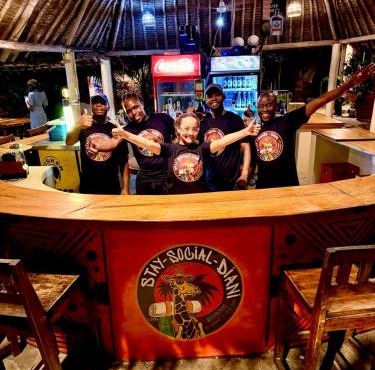 Stay Social Diani - Backpackers & Social Hub
