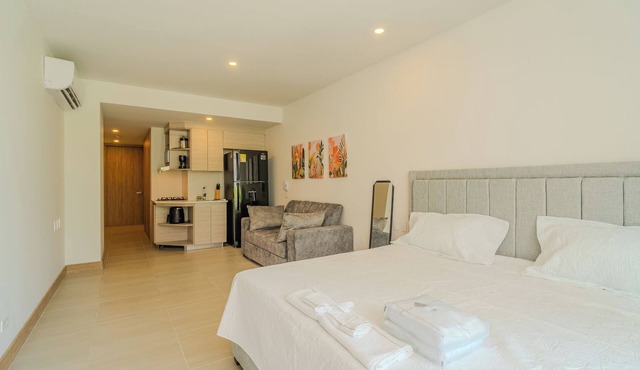 Studio apartment with private jacuzzi