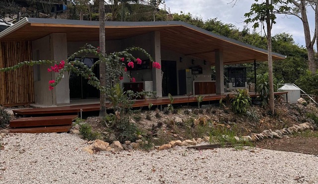 Studio in Nature with Outdoor Kitchen & Double Showers in santa tersa nearbeach