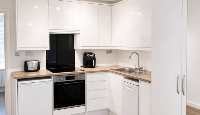 Studio - Sleeps 2 - Wifi - Parking