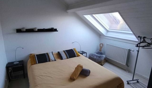 Studio with small pool 5 minutes from Walibi or LLN business center