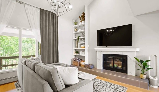 Stunning 3BR Central to Breck/Keystone/Copper!