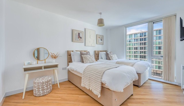 Stunning City Centre Apartment Balcony Free Parking Fast Wifi Self-Check-In Yoko Property