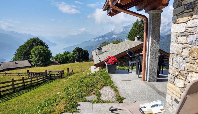 Stunning private villa for 6 people with WIFI, TV, patio and pets allowed