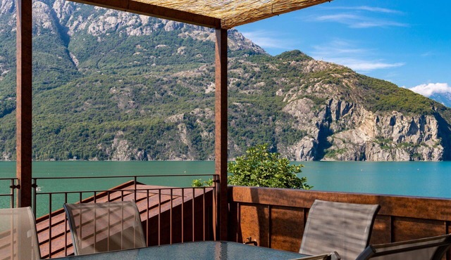 Stunning villa for 12 guests with WIFI, TV and terrace