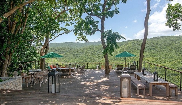 Stunning Villa with 2 Private Pools, Jacuzzi, Gym, Media Centre & Breathtaking Sea & Forest Views!