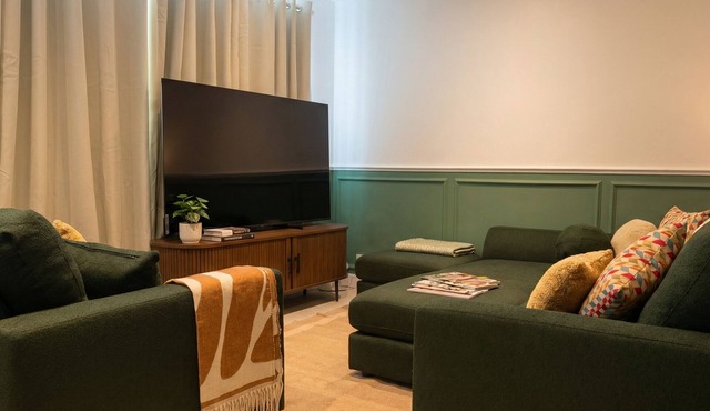 Stylish 1-bedroom stay in Dagenham with easy London access