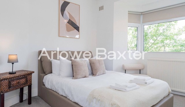 Stylish 3-Bedroom Garden Home | AC | Contractors