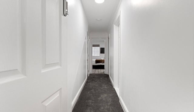 Stylish 4 bed 3 bath- Mill Hill