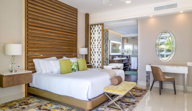 Stylish Beachfront Retreat: Elegant 1 Bedroom Suite at Garza Blanca