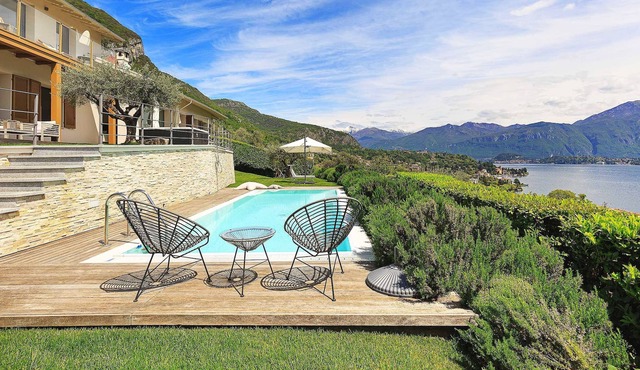 Stylish contemporary villa with pool and views over Lake Como! - Villa Nadea