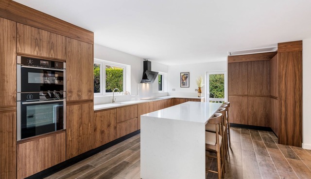Stylish designed home w/stunning views in a picturesque village, pet friendly