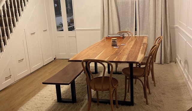 Stylish Family Home & Garden, 15min to City Centre