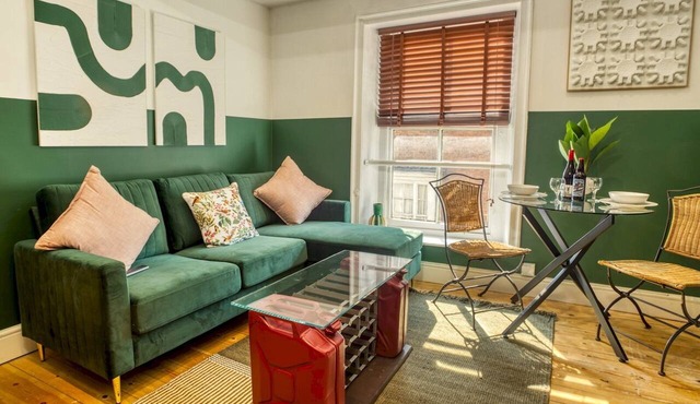 Stylish Steep Hill Apartment | Pass the Keys