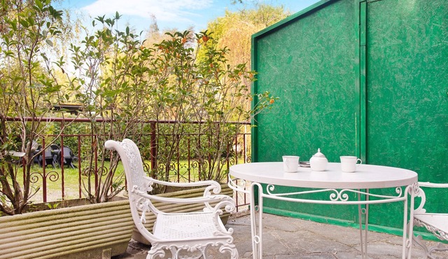 Suite in Villa with Park: Private Terrace, Wi-Fi, and Air Conditioning