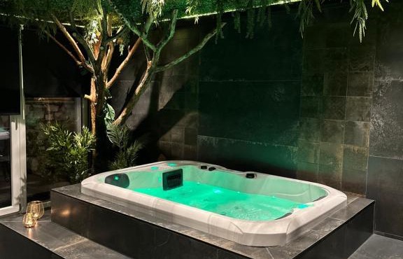 Suite Marie - Jacuzzi privé & sauna