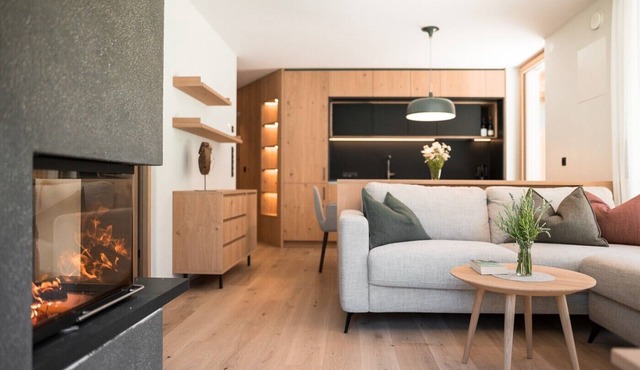 Sunnseit Luxury Apartment 3 – Private Garden & Sauna, Lake View