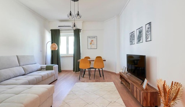 Sunny Brand New Cozy Apartment