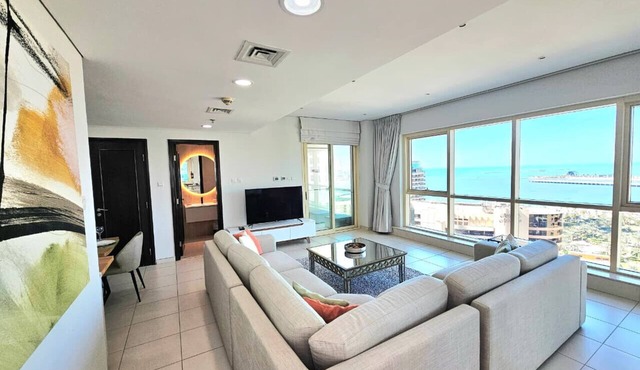 Sunrise Homes - 2 BR with Panoramic Views next to JBR Beach