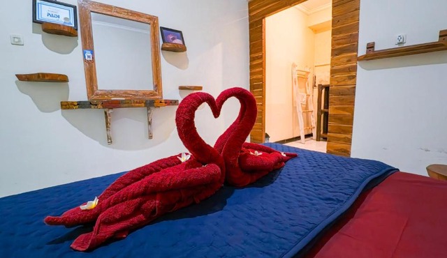Sunrise Lodge and Lounge Hotel