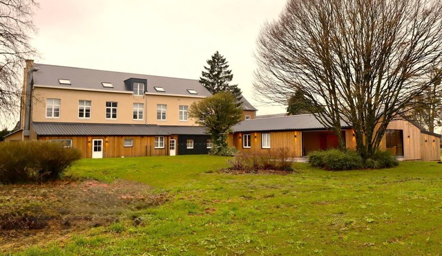 Superb house with fireplace, pool table & sauna
