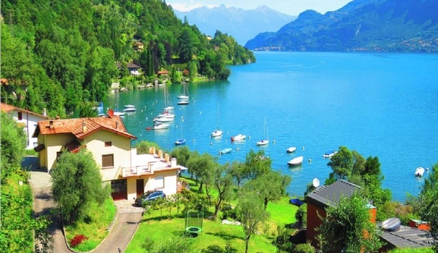 Surrounded by nature on the beach of Bellagio - a Lake Como retreat