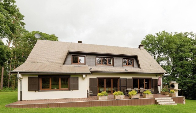 Tenneville Villa with Sauna
