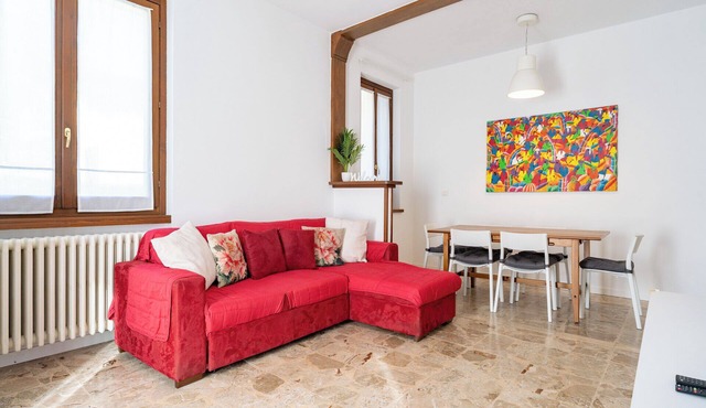 Terrazza Fucinetta - Two Bedroom Apartment, Sleeps 6