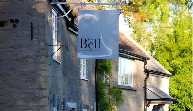 The Bell at Hampton Poyle