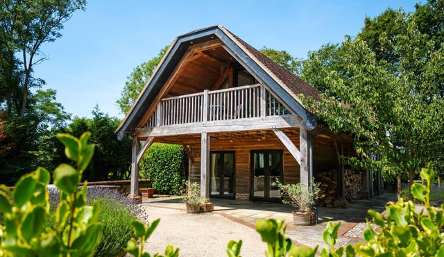 The Boat House by inspirestays-com - a luxury cottage sleeping 2 guests in 1 bedroom
