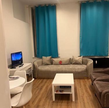 The central stay