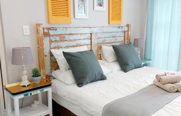 The Coelacanth Guest House And Beach Thyme Self Catering