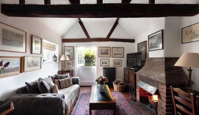The Cottage is a cosy and elegant retreat for two, where guests can enjoy the privacy of a self-contained home combined with the luxury and comfort of hosted accommodation.