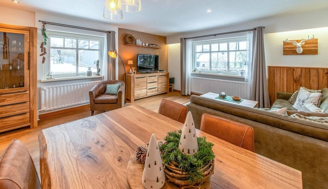 The cottage is located in Hünningen, in the last Belgian village before the German border.