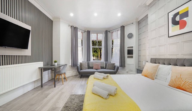 The Cozy Stays Hackney House