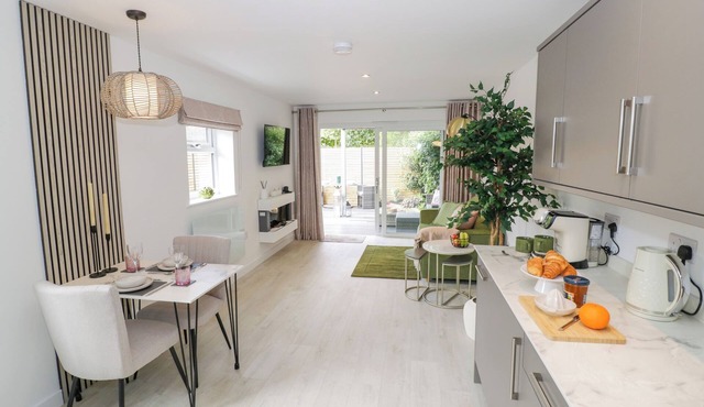 THE CROFT, romantic, with a garden in Shipston-On-Stour