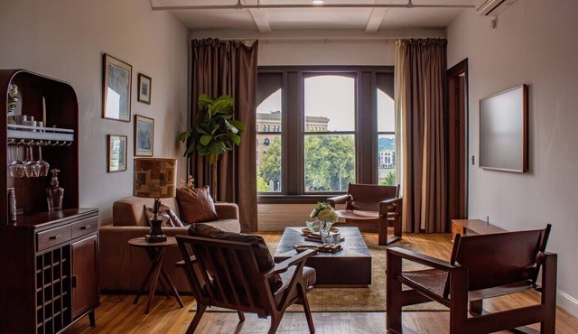 The Ilium Suite 401 - Luxury 2 bd Suite in Downtown Troy