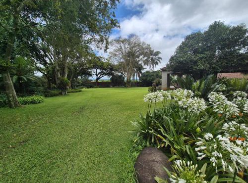 The Macadamia Nut Farm House