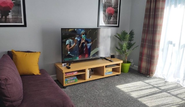 The Maltings-Old Door-Huku Kwetu-2 Bedroom-Fully-Serviced Apartment-Free Parking
