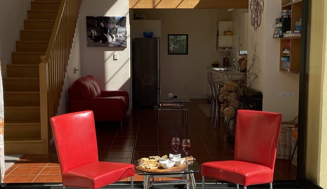 THE OLIVE BRANCH VILLA - Country stay, cooked breakfast included