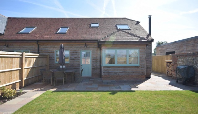 The Parlour , Emsworth - a barn conversion that sleeps 6 guests in 3 bedrooms