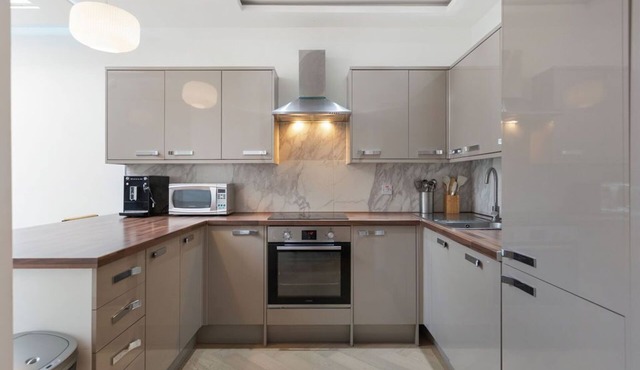 The Pearl - Luxury 5* Home with Park View