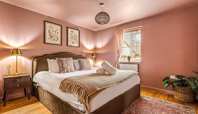 The Seven Residence - near Bicester village