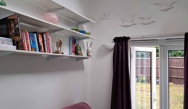 The Snug: 1-bed annex in central Bicester