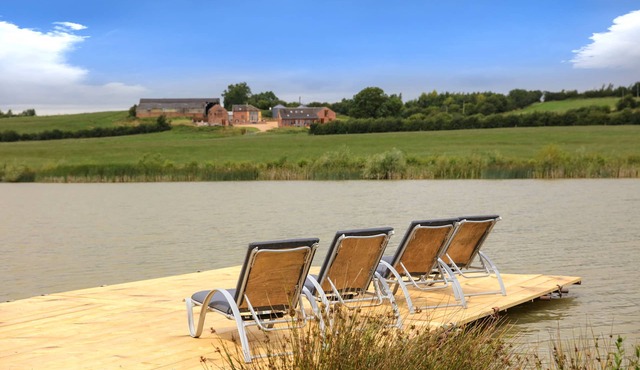 The Stables beautiful new 4 bedroomed barn conversion with use of 3 acre lake.