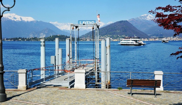 The Stylish Flat 900m from Cerro Beach, Laveno Mombello, Italy