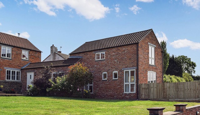 The views from this property are simply stunning, come and see for yourself.