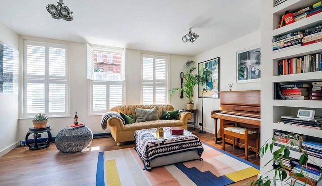 The Writers Light- 2 bed Shoreditch